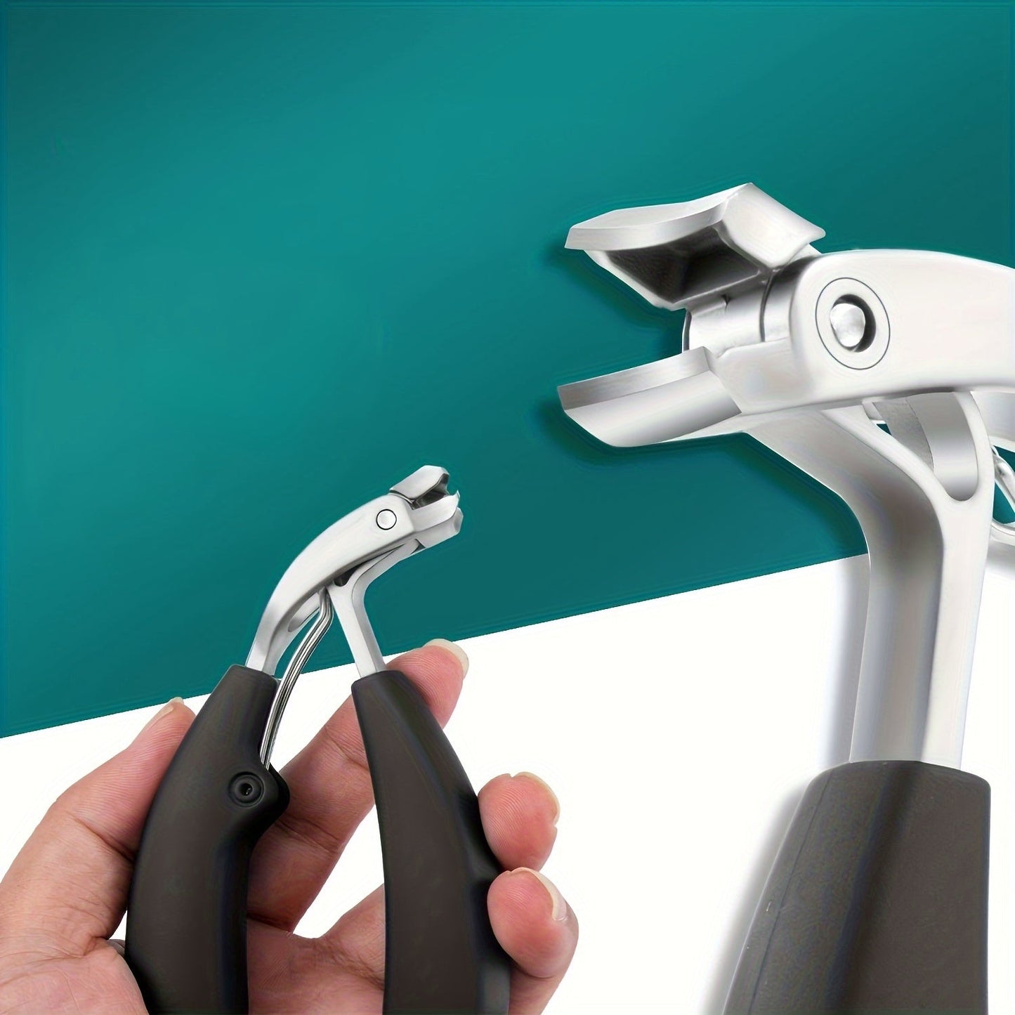 Cążki do paznokci zaprojektowane przez podologa – bezpiecznie i łatwo radzą sobie z wrastającymi, zgrubiałymi oraz zainfekowanymi grzybicą paznokciami.