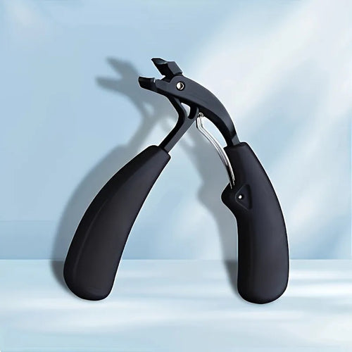 „Cążki do paznokci zaprojektowane przez podologa – bezpiecznie i łatwo radzą sobie z wrastającymi, zgrubiałymi oraz zainfekowanymi grzybicą paznokciami.”